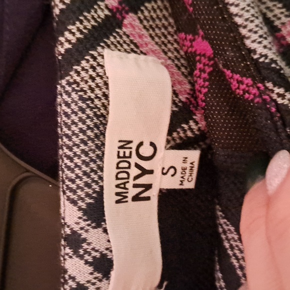 Madden NYC plaid skirt - Picture 6 of 9